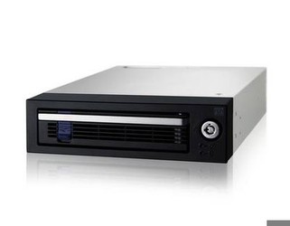 IcyDock MB876SK-B (Black) SATA Hard Drive Hot-Swap Bay IcyDock MB876SK-B (Black) SATA Hard Drive Hot-Swap Bay