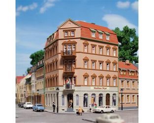 Auhagen 13334 - Corner House Market 1 Auhagen 13334 - Corner House Market 1