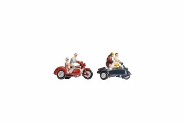 Noch Motorcyclist standing (36905) Noch Motorcyclist standing (36905)