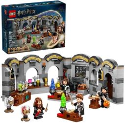 LEGO Harry Potter Hogwarts Castle: Potions Class (76431) LEGO Harry Potter Hogwarts Castle: Potions Class (76431)