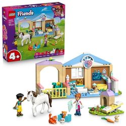 LEGO Friends Animal Clinic (42696) LEGO Friends Animal Clinic (42696)