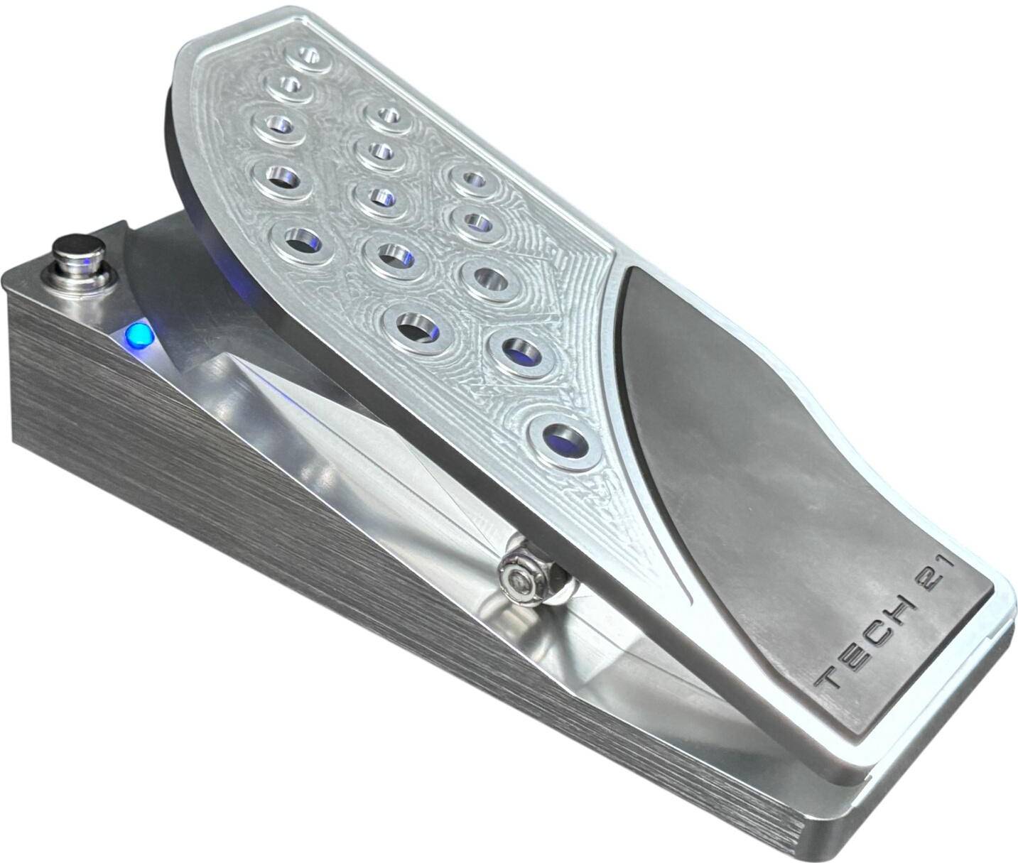 tech21