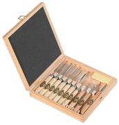 Kirschen Carving tool set in wooden box 11-piece Kirschen Carving tool set in wooden box 11-piece
