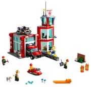 LEGO City Fire Station (60215) LEGO City Fire Station (60215)