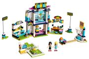 LEGO Friends Stephanie's Sports Stadium (41338) LEGO Friends Stephanie's Sports Stadium (41338)