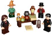 LEGO Harry Potter Minifigure from the Wizarding World Accessory Set (40500) LEGO Harry Potter Minifigure from the Wizarding World Accessory Set (40500)