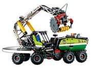LEGO Technic Harvester Forestry Machine (42080) LEGO Technic Harvester Forestry Machine (42080)
