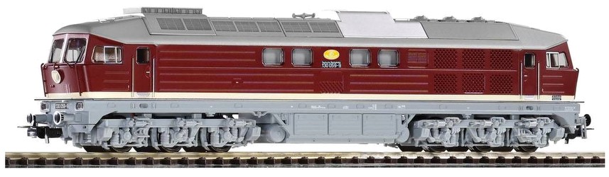 Piko Diesel locomotive BR 130 with rheostatic brake (59744) Piko Diesel locomotive BR 130 with rheostatic brake (59744)