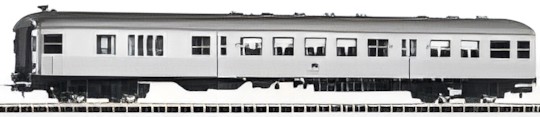Piko Local passenger coach 2nd class BDn738 DB Era IV 57652 Piko Local passenger coach 2nd class BDn738 DB Era IV 57652
