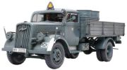 Tamiya 3-Ton Medium Cargo Truck Kfz.305 1/35 Tamiya 3-Ton Medium Cargo Truck Kfz.305 1/35