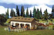 Vollmer H0 Riding Stable with Horse Paddock and Horses Vollmer H0 Riding Stable with Horse Paddock and Horses