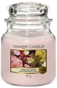 Yankee Candle Fresh Cut Roses Scented Candle 411 g Yankee Candle Fresh Cut Roses Scented Candle 411 g